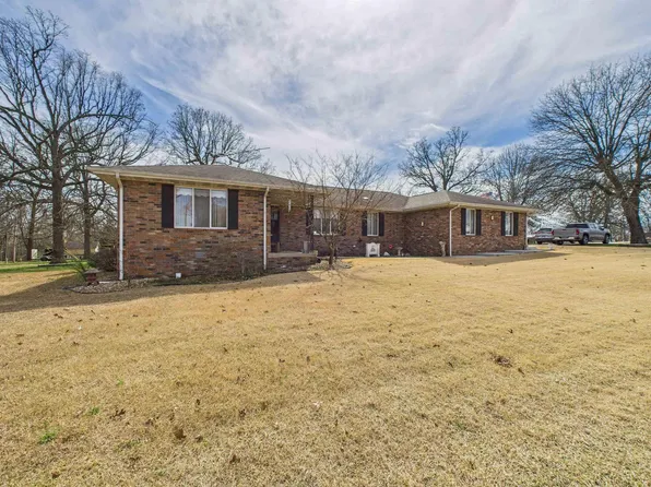 107 Woodland Ave, Mountain Home, AR 72653