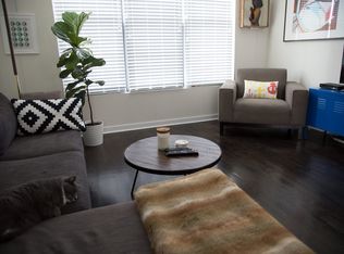 2007 W 21st St #2F, Chicago, IL 60608