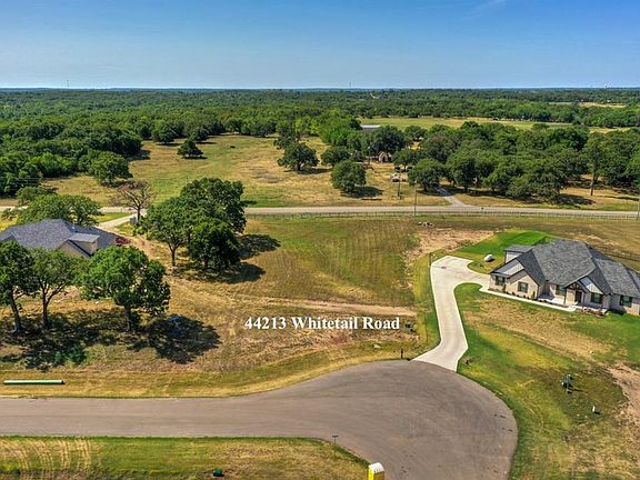 4th image of 44213 White Tail Rd #5