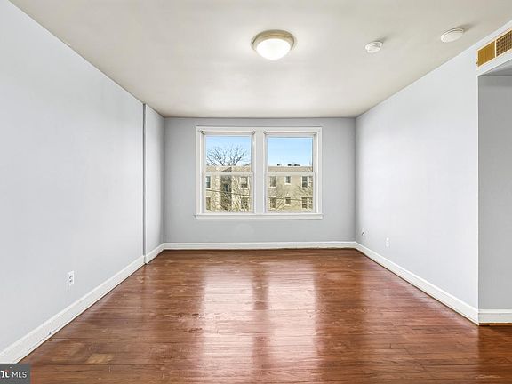 5th image of 4408 1st Pl NE APT 21