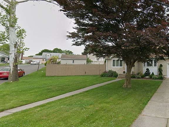 2nd image of 538 Princeton Rd