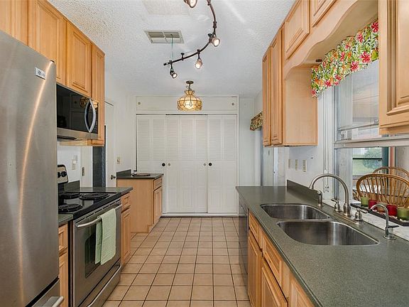 4th image of 11334 Stansberry Dr