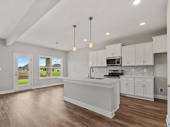 2nd image of 209 Goldie Ct