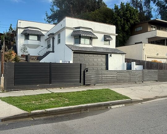 2nd image of 1274 West Blvd