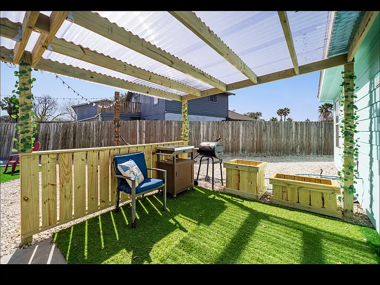 813 Oriole St — Photo 29