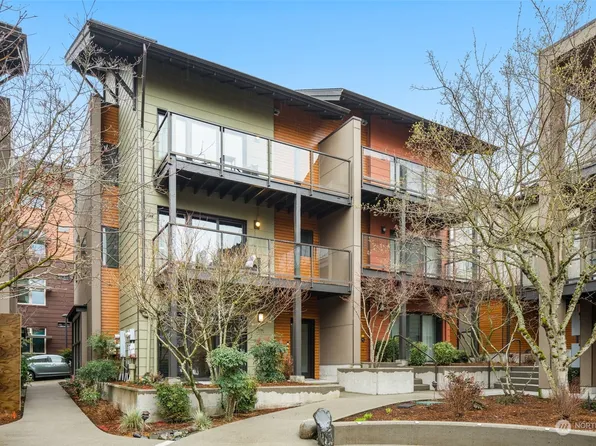 1735 9th Place NE, Issaquah, WA 98029