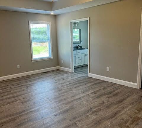 5th image of 183 Meadow Ln