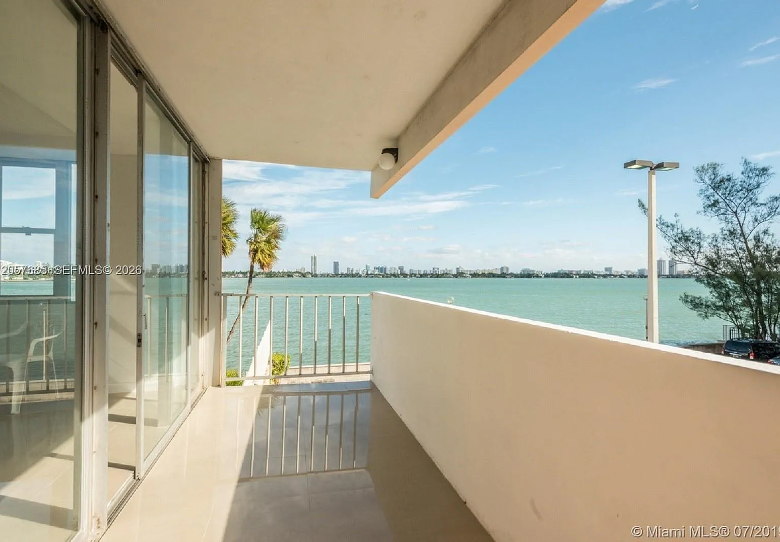 3 bed, 1302 sqft, $3,699 — Photo 3