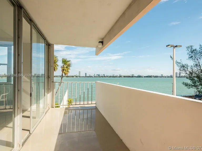 7545 E Treasure Dr #2H — Photo 3
