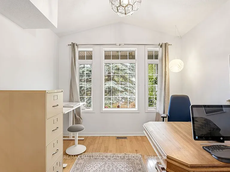 159 Borealis Cres — Photo 19