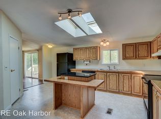 959 Burma Rd, Oak Harbor, WA 98277