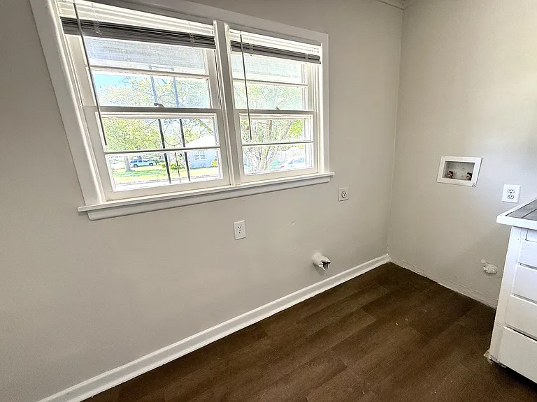 1514 Harris St NW — Photo 6