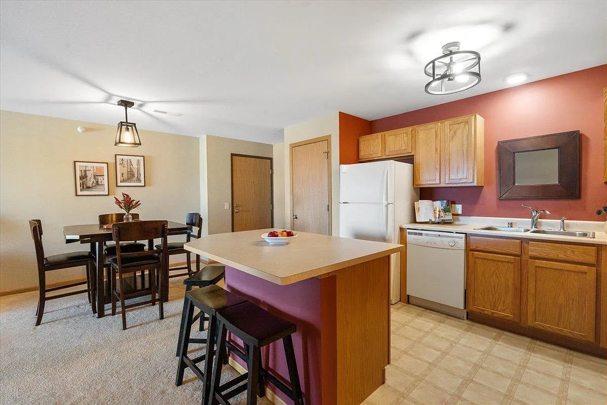704 Herndon Drive #102 photo 1