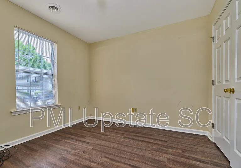 111 Charlestowne Way #C — Photo 6