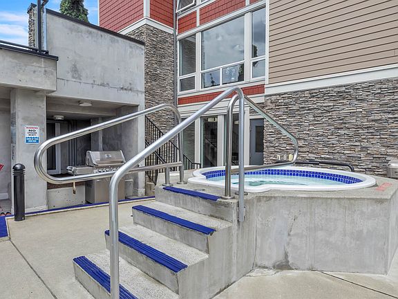 2nd image of 2242 Whatcom Rd #115
