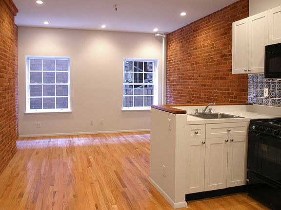 3rd image of 227 E 96th St APT 1rw
