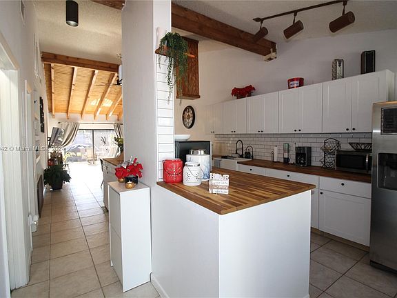 4th image of 10350 W Cypress Ct