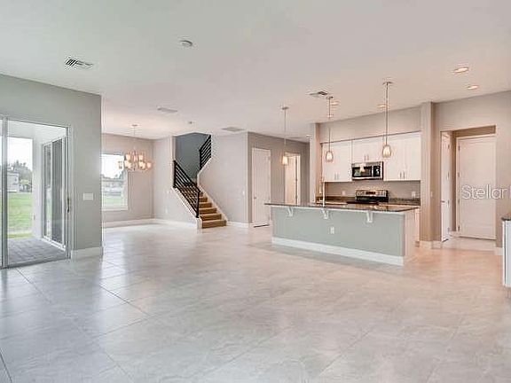 4th image of 1221 Arisha Dr