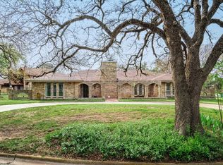 2016 Pembrooke Pl, Denton, TX 76205