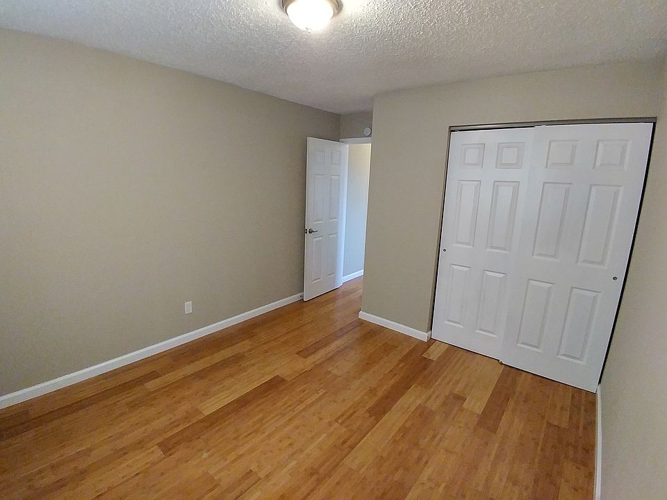 1st image of 6106 Silver Fox Dr