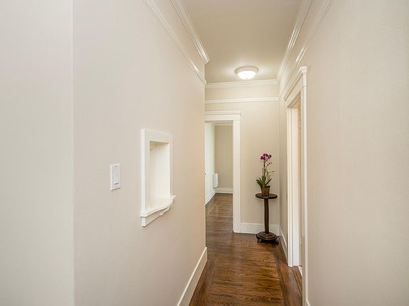 5th image of 840 Taylor St