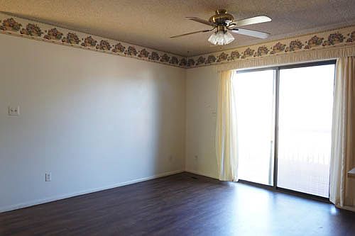 Dining area off kitchen