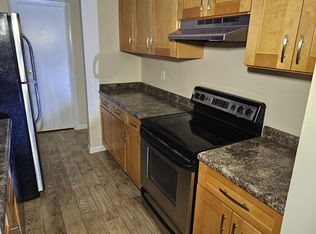 570 Somerset Ln APT 4, Crystal Lake, IL 60014