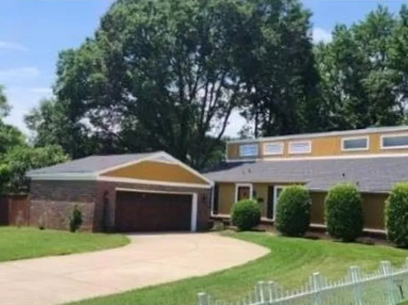 5770 Brenners Pl, Bartlett, TN 38134