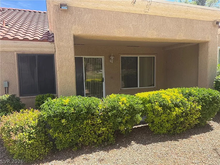 2425 Showcase Dr — Photo 5