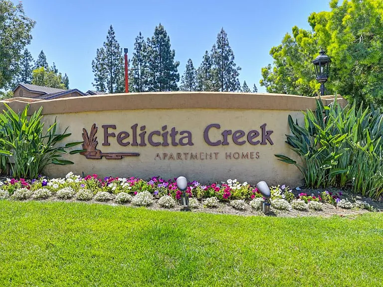 Elan Felicita Creek — Photo 14