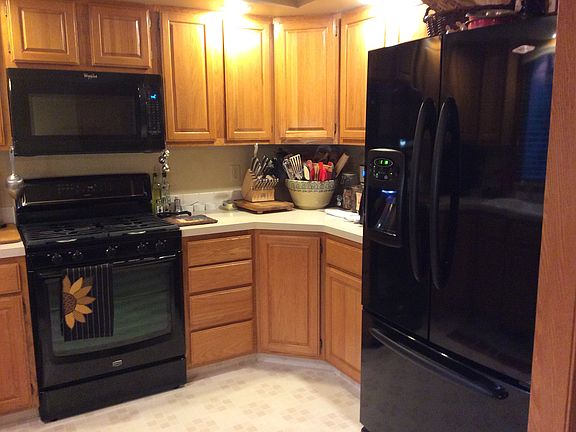 3rd image of 3314 Jamestown Ln