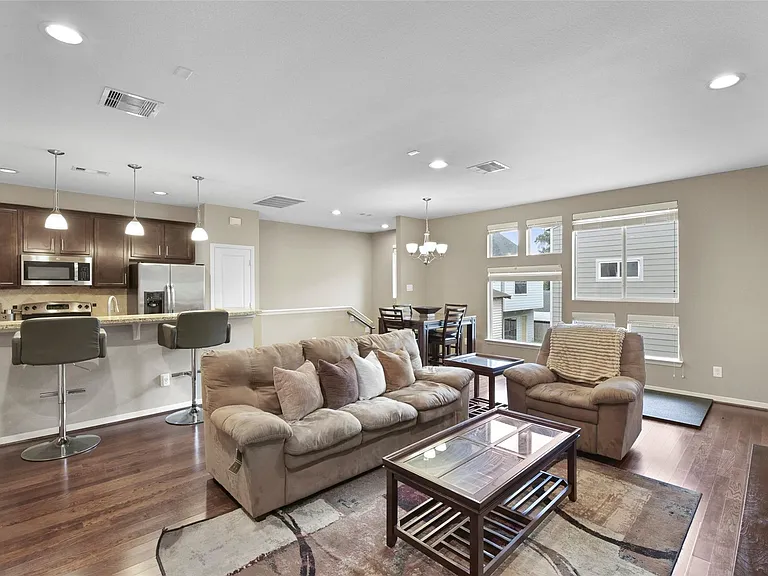 241 Lenox St — Photo 14