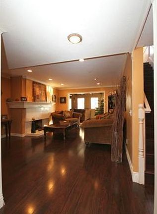 3rd image of 1054 Mildred St
