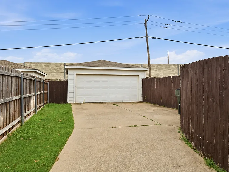 2620 Ezekial Way — Photo 22