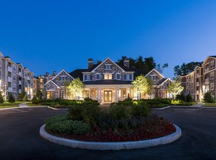 10 Fisher St, Foxboro, MA 02035