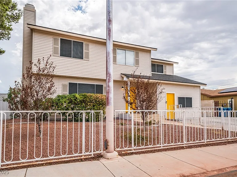 3955 Savoy Ct — Photo 11