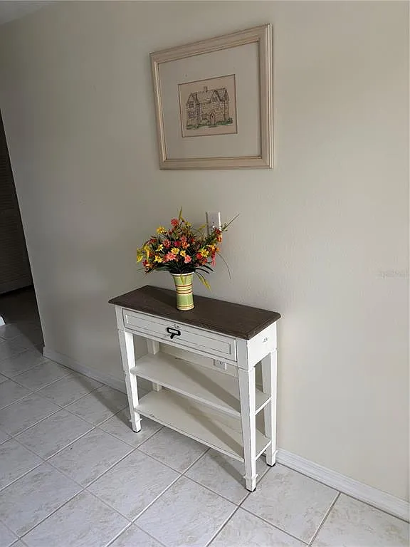 2 bed, 2.0 bath, 1042 sqft, $1,800 — Photo 3