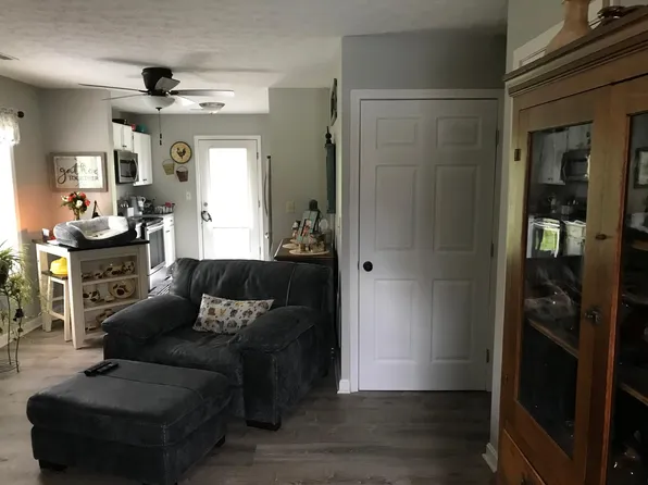 7607 Main St NE, Lanesville, IN 47136