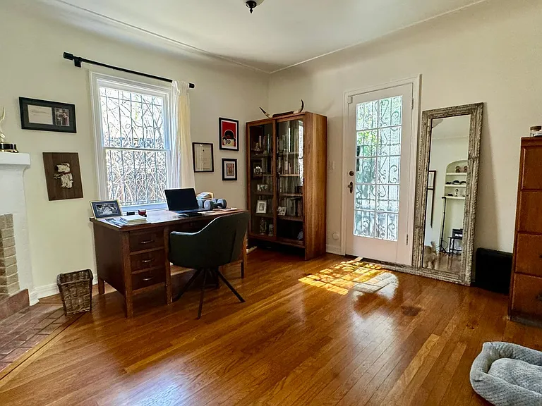 1518 S Genesee Ave — Photo 26