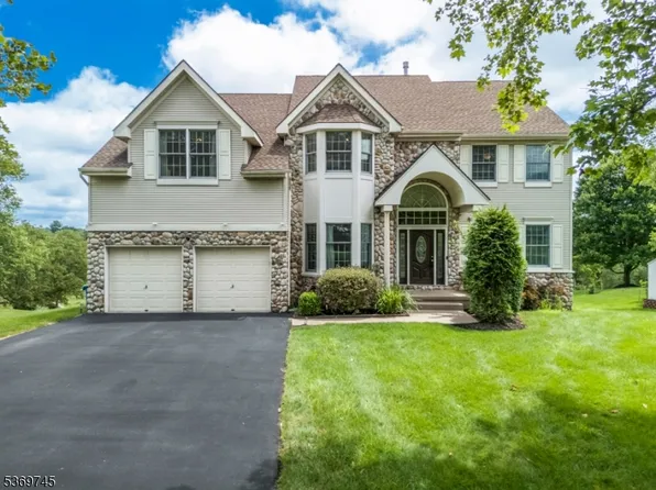 22 Champions Cir, Branchburg Twp., NJ 08876