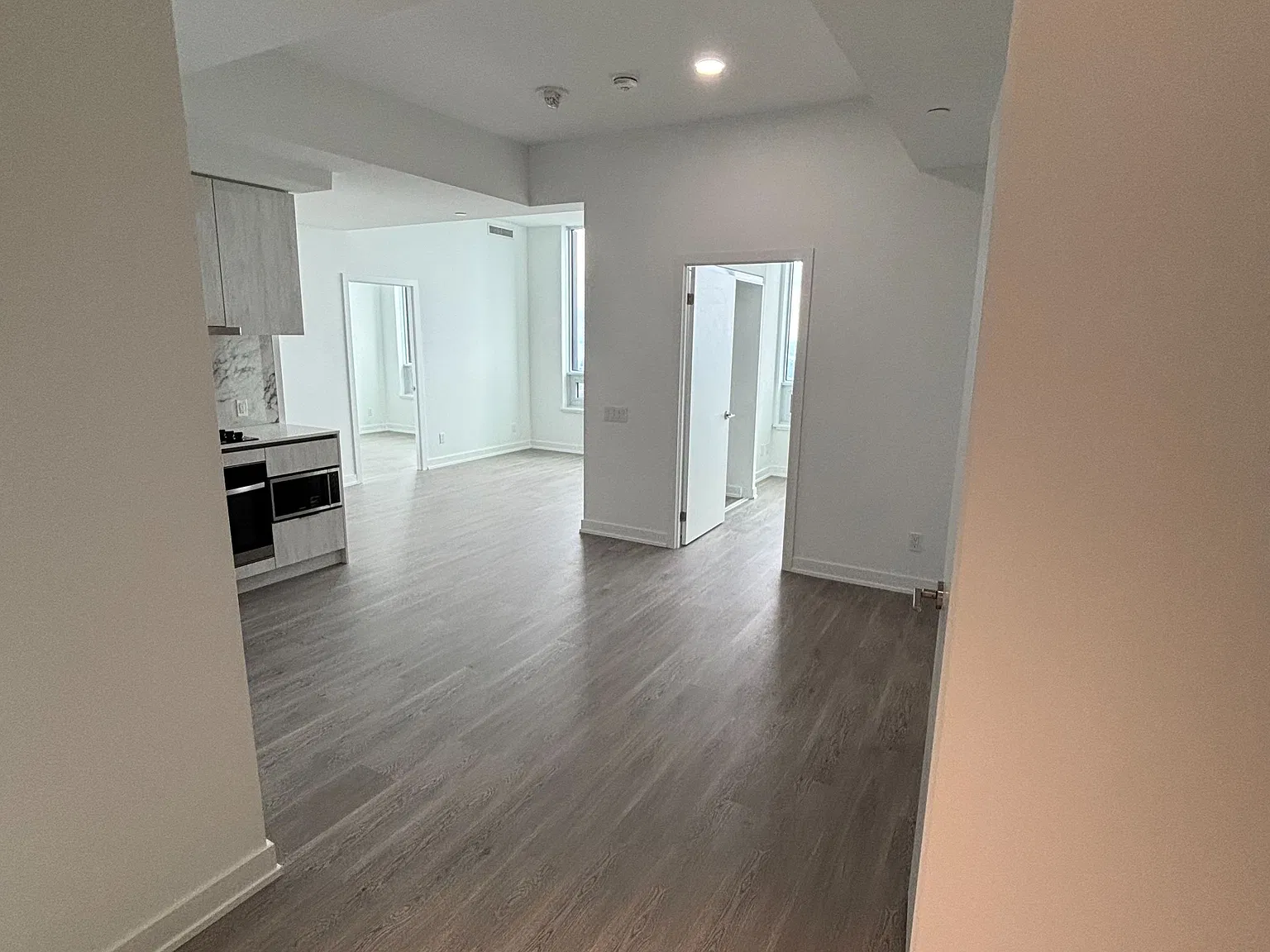 3 bed, $4,500 — Photo 3