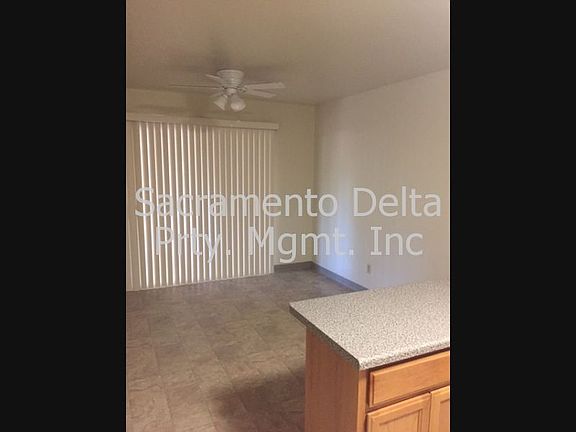 4th image of 1124 Wayland Ave