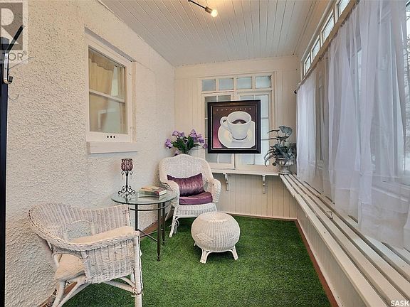 5th image of 1530 Montague St