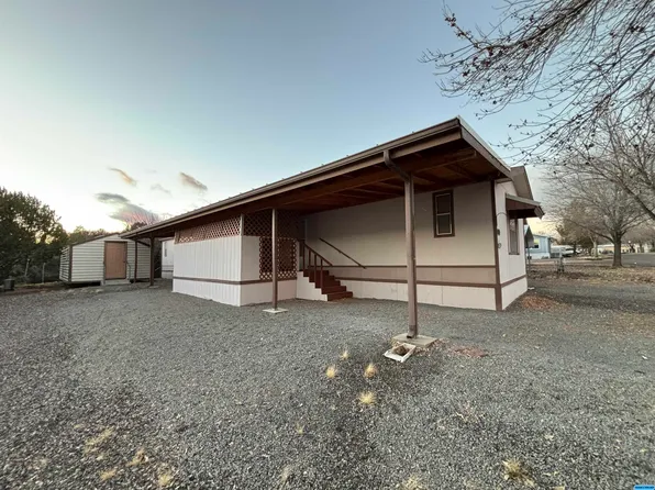 2815 Chitalpa Ct, Silver City, NM 88061