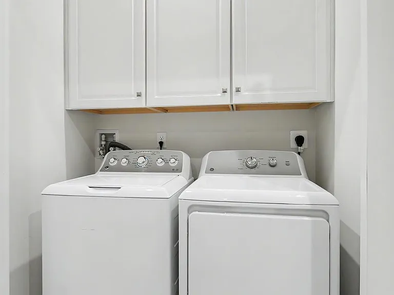 257 Sugar Maple Sq — Photo 16