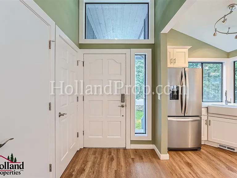 6765 SW 152nd Ave — Photo 4