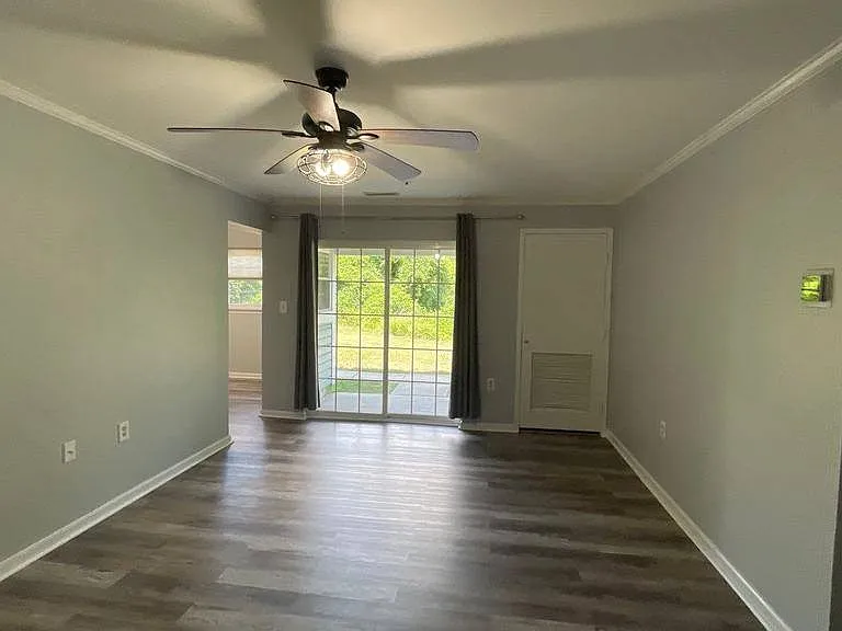 8507 Falls Run Rd #C — Photo 14