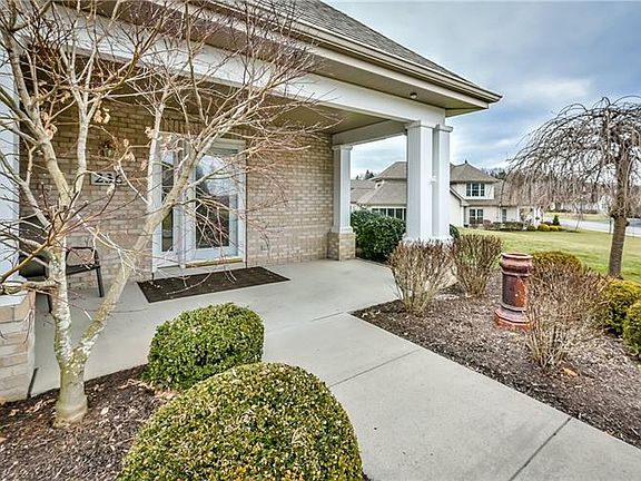 3rd image of 236 Hytyre Farms Dr