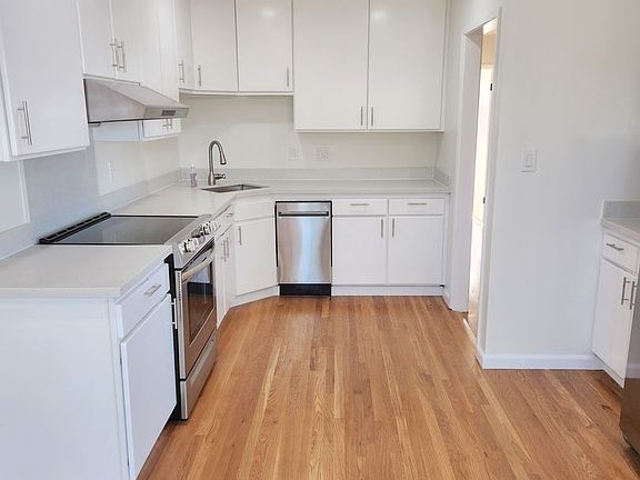 2nd image of 285 Bradford St