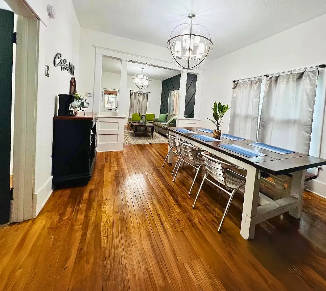 233 S Vine St — Photo 4